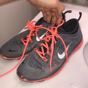 Nike tennis shoes